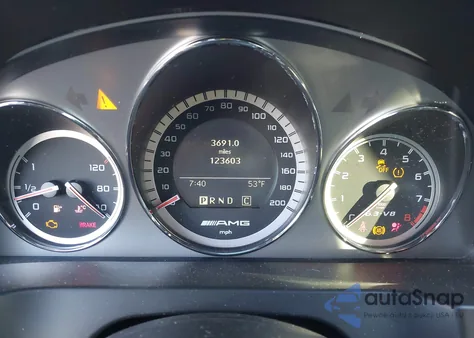 2010 Mercedes-Benz C 63 Amg из США, поврежденный, VIN WDDGF7HB3AF415541